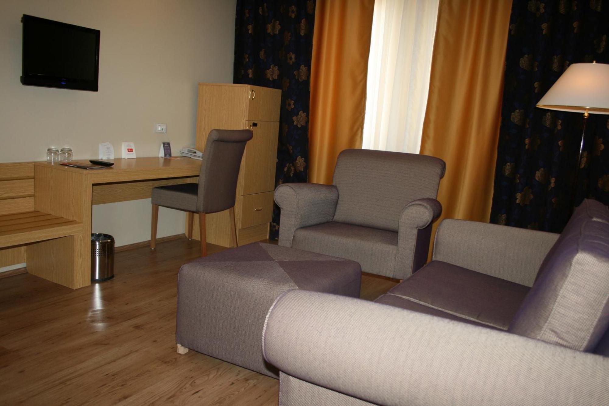 Perissia Hotel & Convention Centre Урґюп Екстер'єр фото